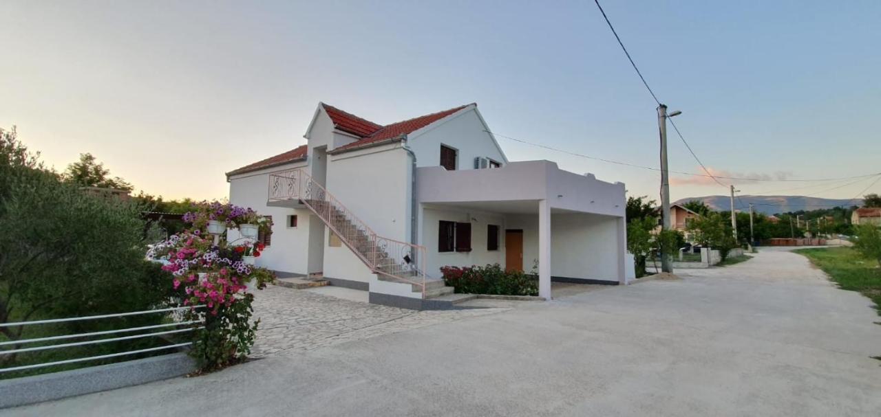 Apartment Magdalena Knin Exteriér fotografie
