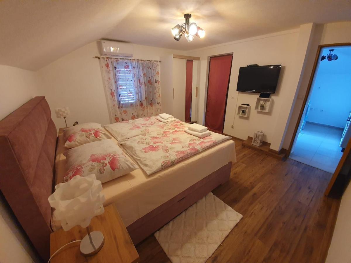 Apartment Magdalena Knin Exteriér fotografie